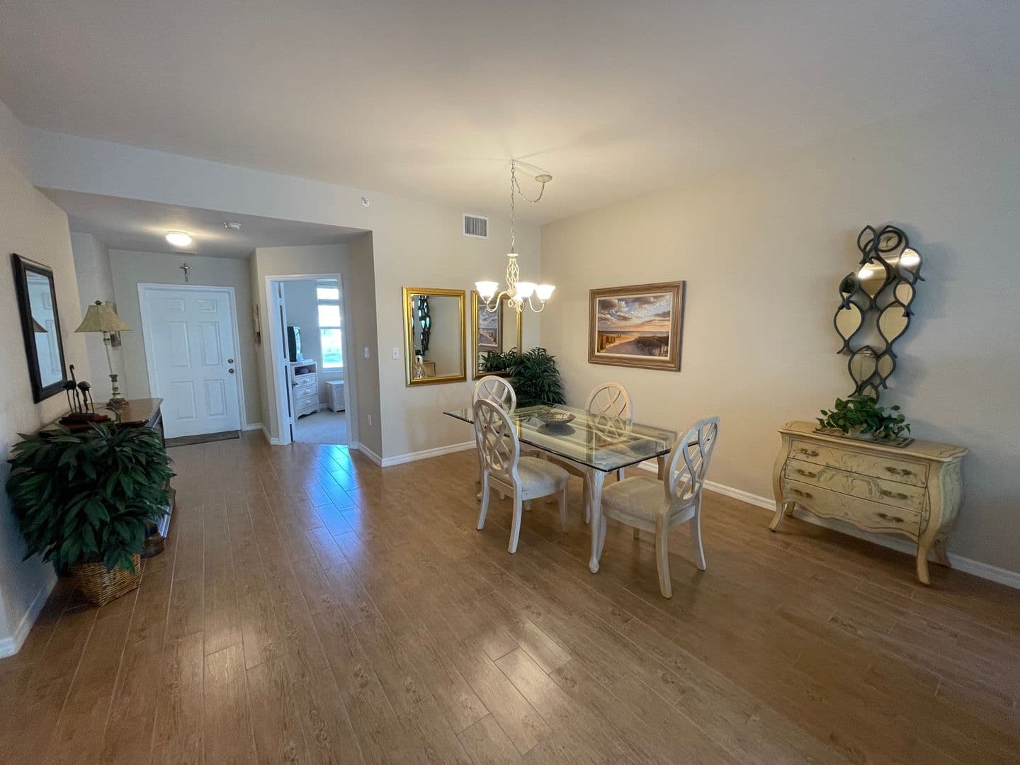 Naples Condo: 519 Roma Ct. #2103