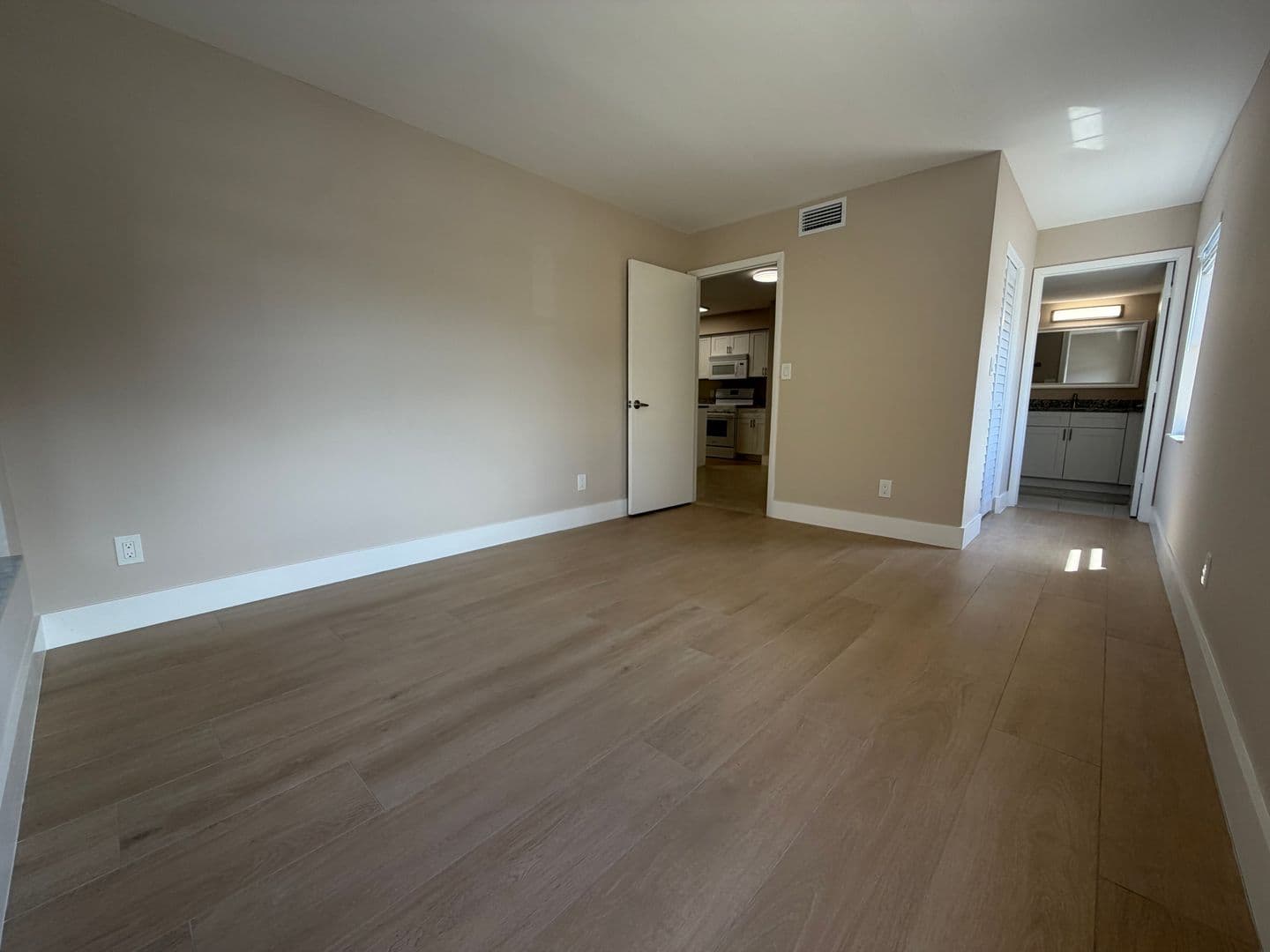 Fort Myers Condo: 5317 Summerlin Rd.