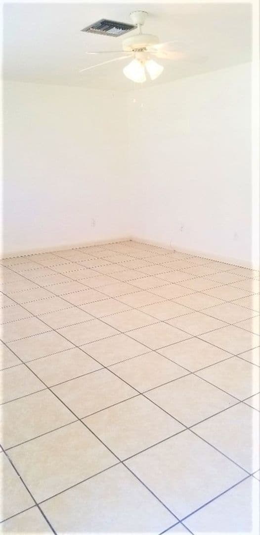 FORT MYERS House: 7472 SAN CARLOS BLVD