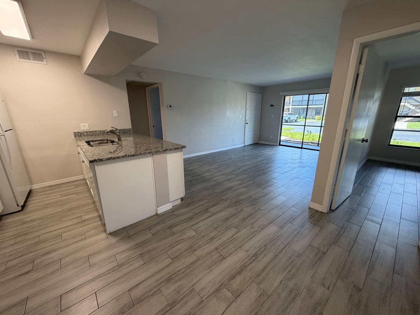 Fort Myers Condo: 5307 Summerlin Rd.