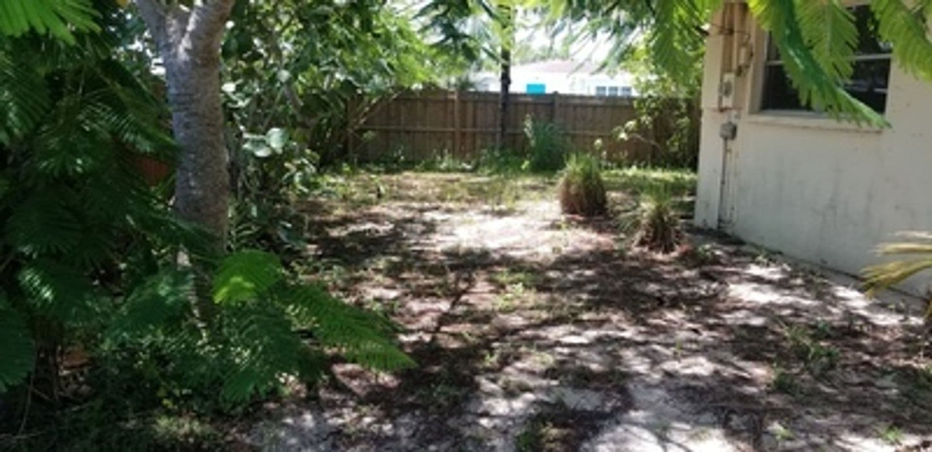 FORT MYERS House: 7472 SAN CARLOS BLVD