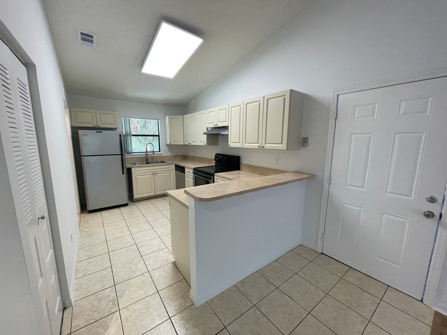Naples Condo: 2178 Arbour Walk Cir. #2324