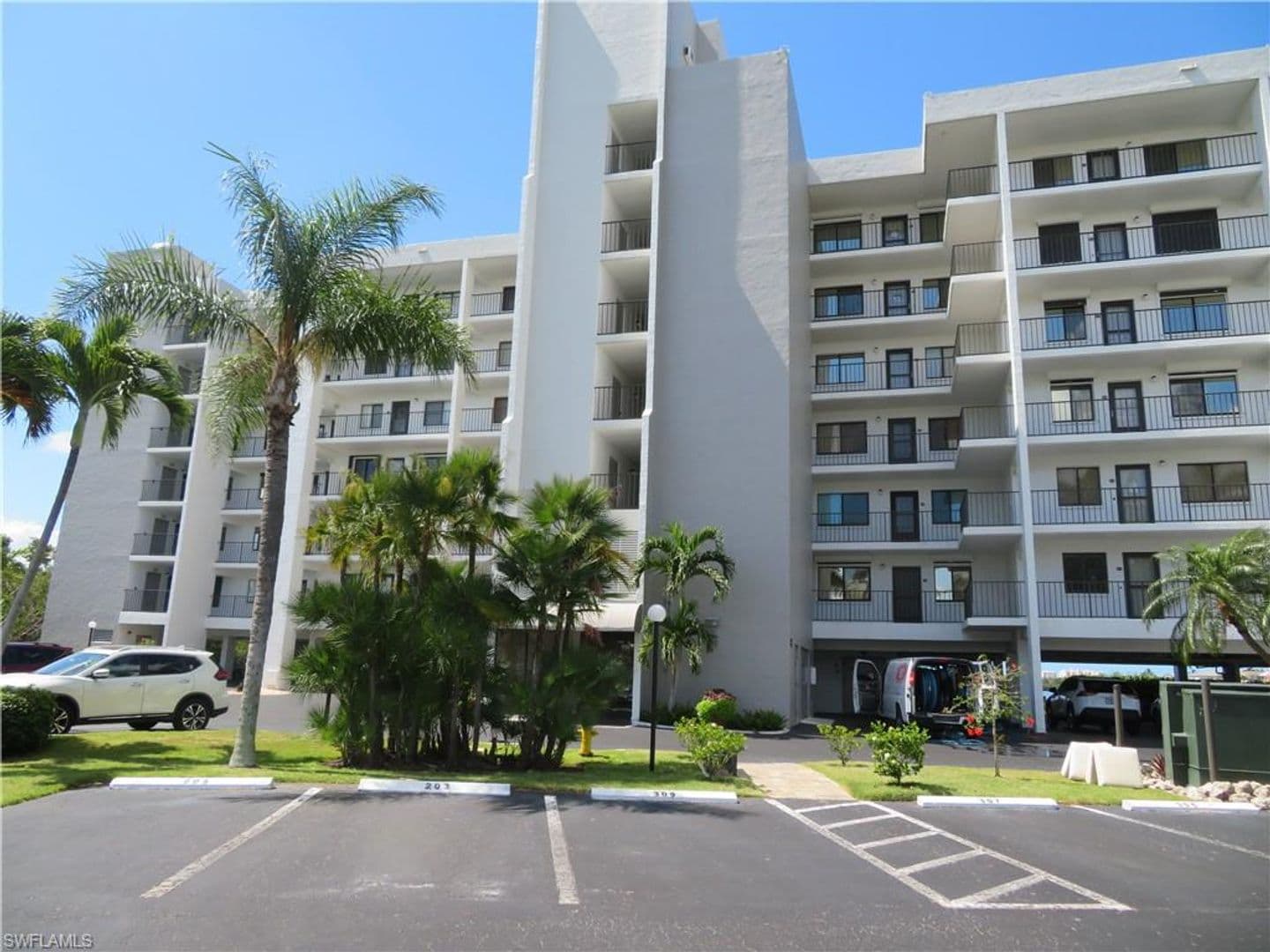 Bonita Springs Condo: 4835 Bonita Beach Rd.