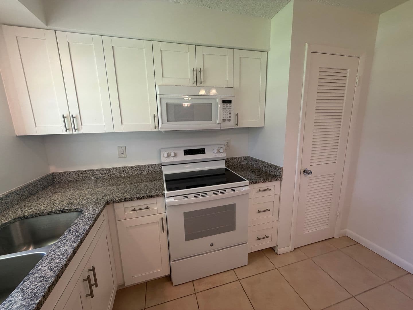 Naples Condo: 3325 Airport Pulling Rd N.