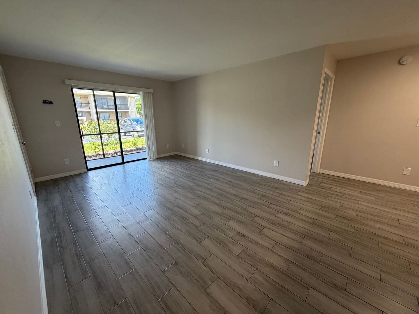 Fort Myers Condo: 5307 Summerlin Rd.
