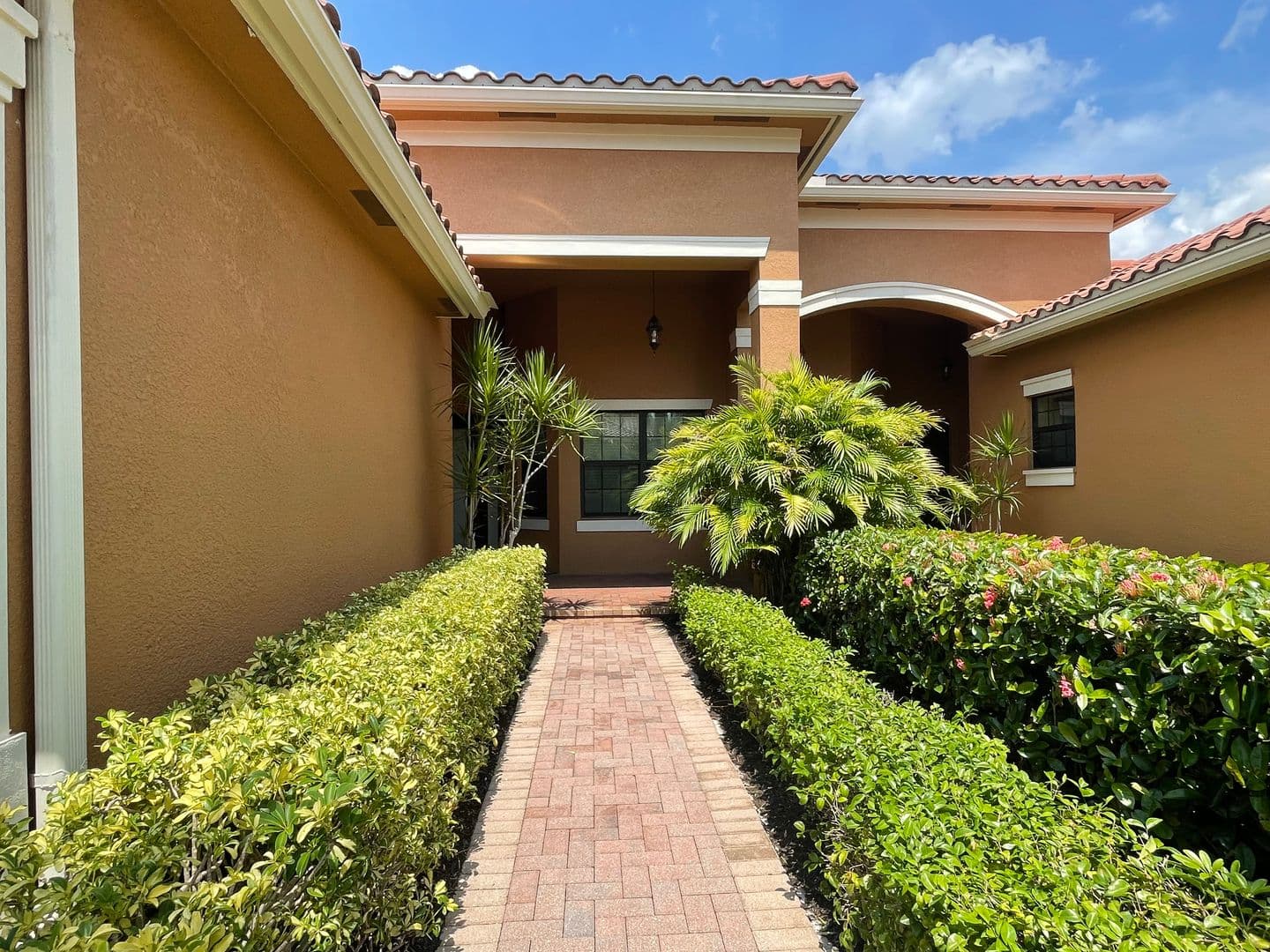 Naples Condo: 13548 Coronado Dr.