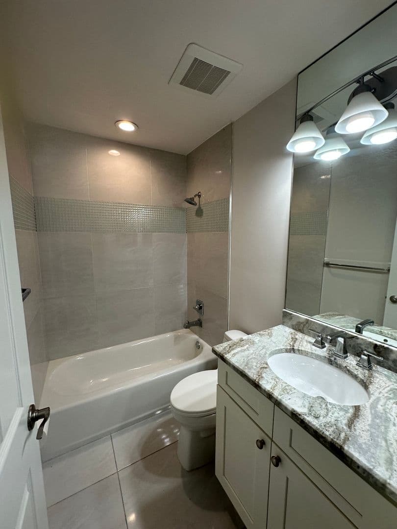 Estero House: 21194 Old Oak Pl