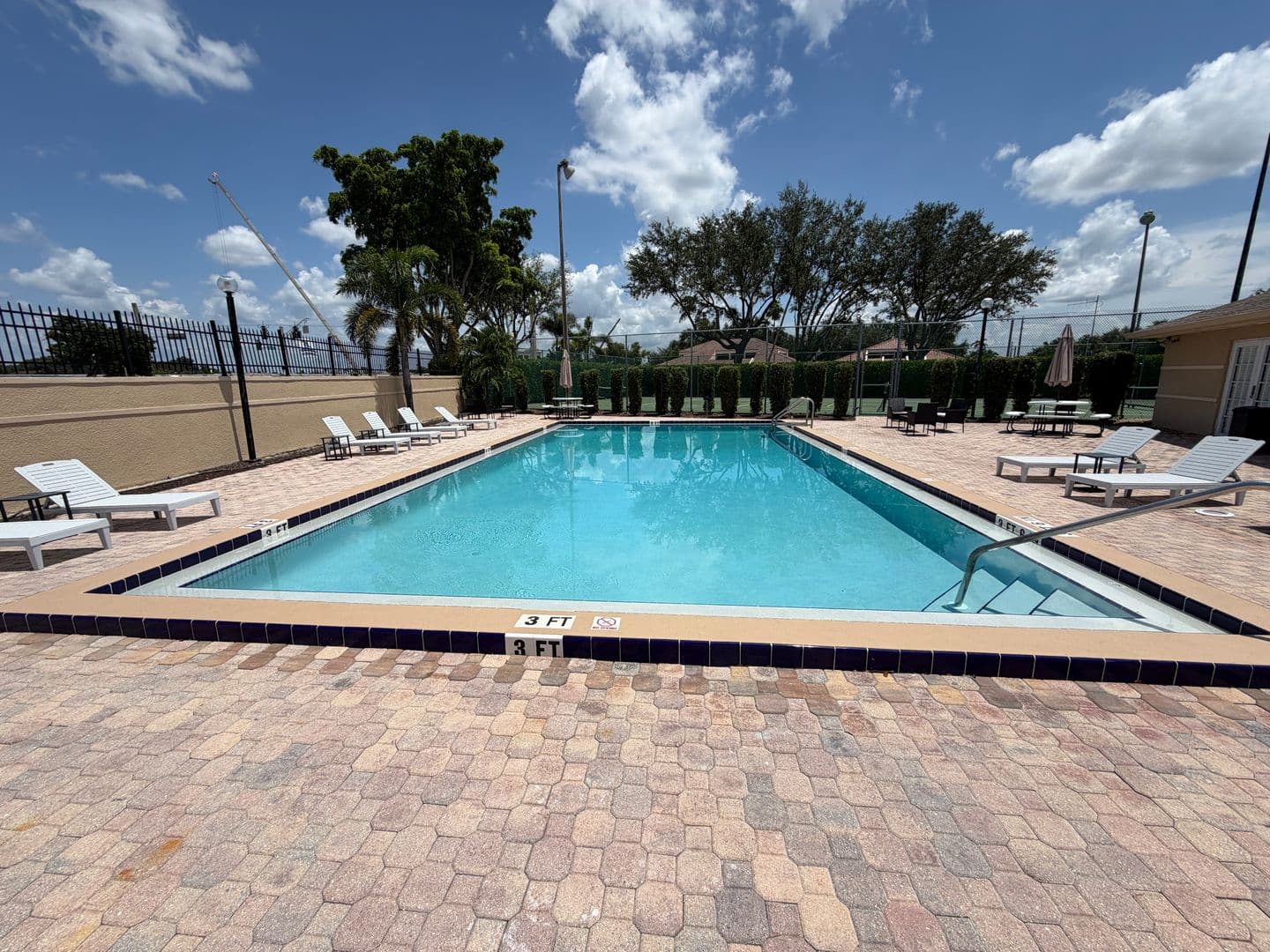 Fort Myers Condo: 5307 Summerlin Rd.