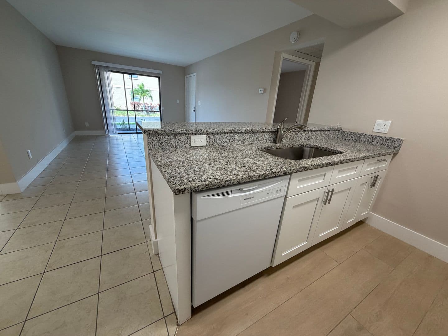 Fort Myers Condo: 5317 Summerlin Rd.