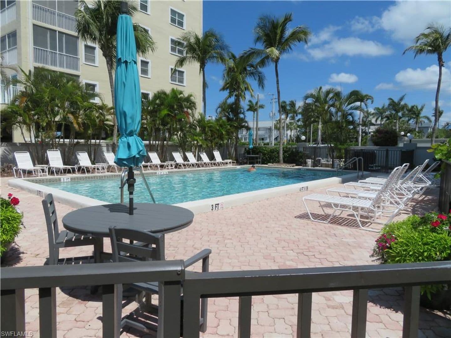 Bonita Springs Condo: 4835 Bonita Beach Rd.