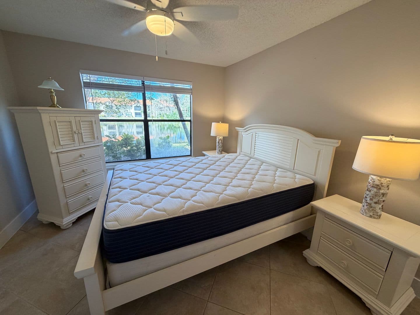 Naples Condo: 2094 Arbour Walk Cir.