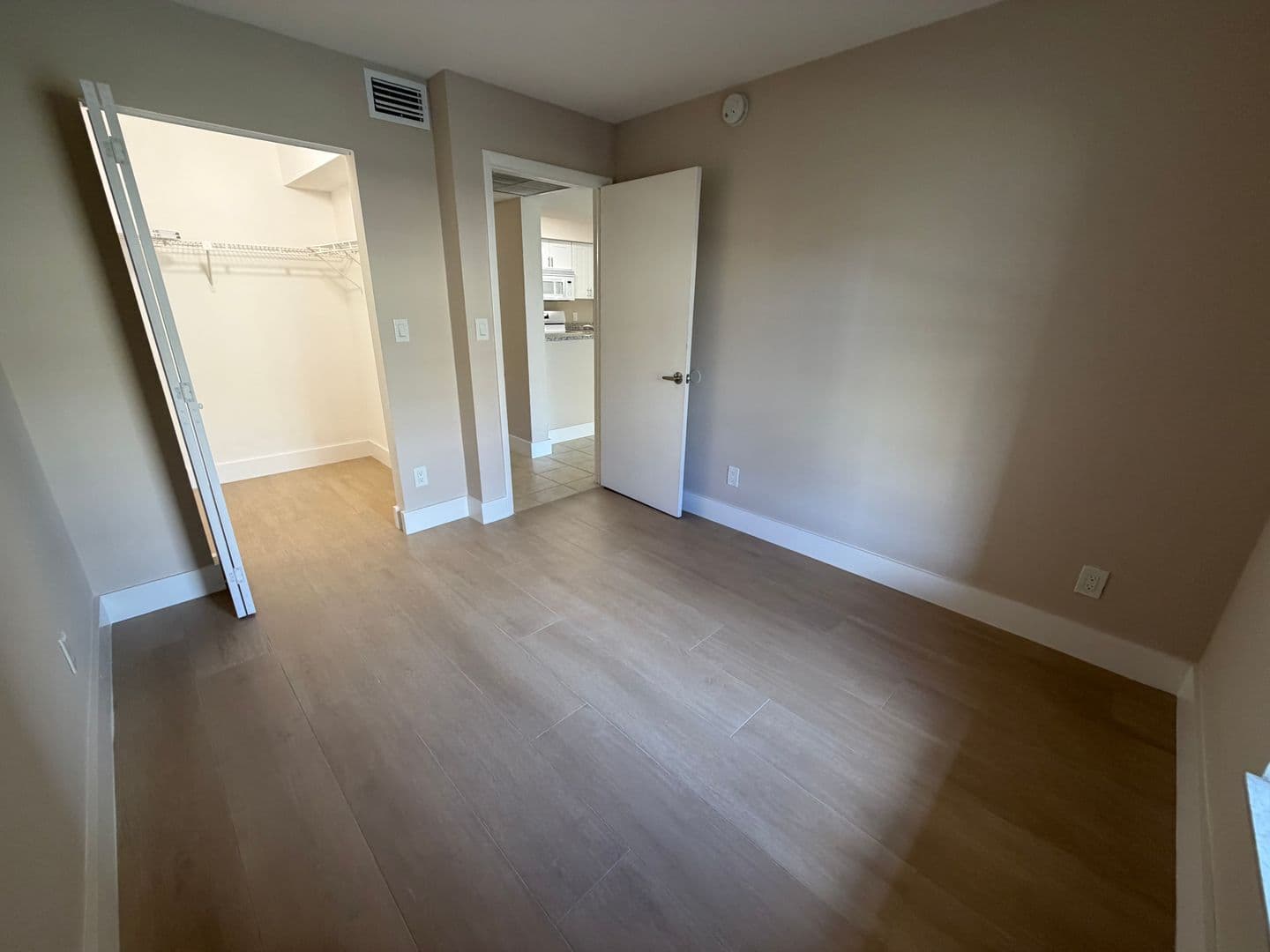 Fort Myers Condo: 5317 Summerlin Rd.