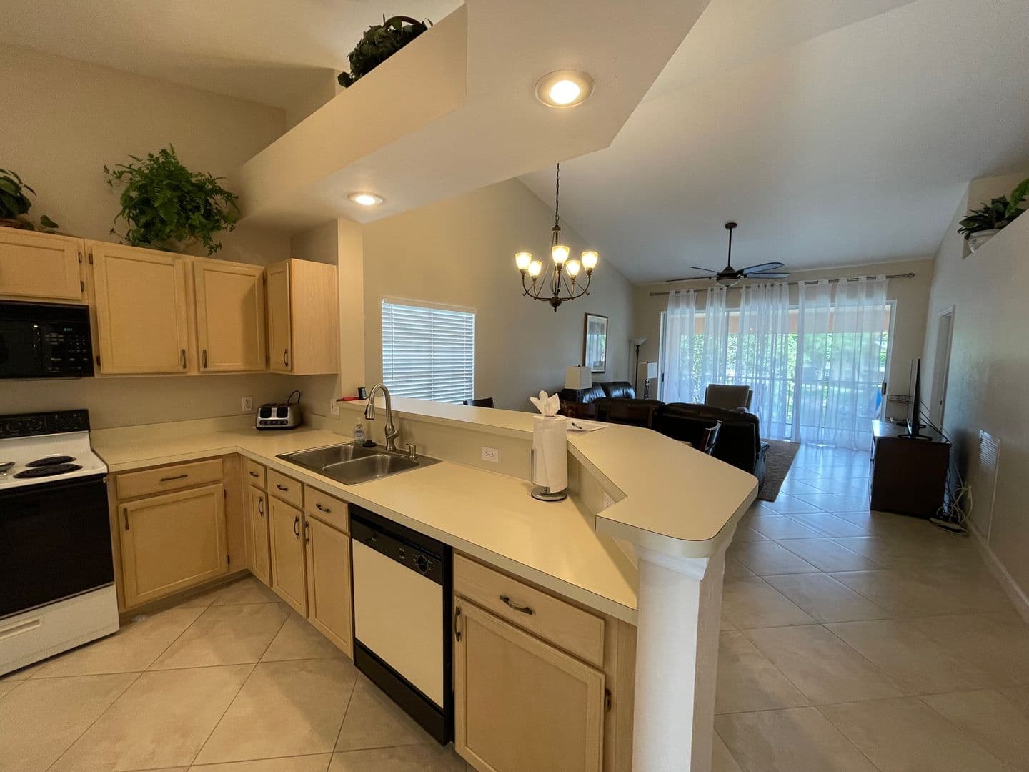 Naples Condo: 440 Wiggins Lake Ct. #201