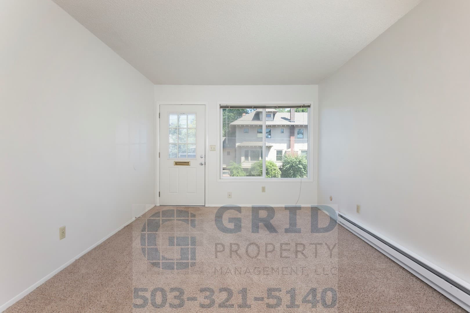 Portland Apartment: 1131 SE 17th Avenue, Unit A