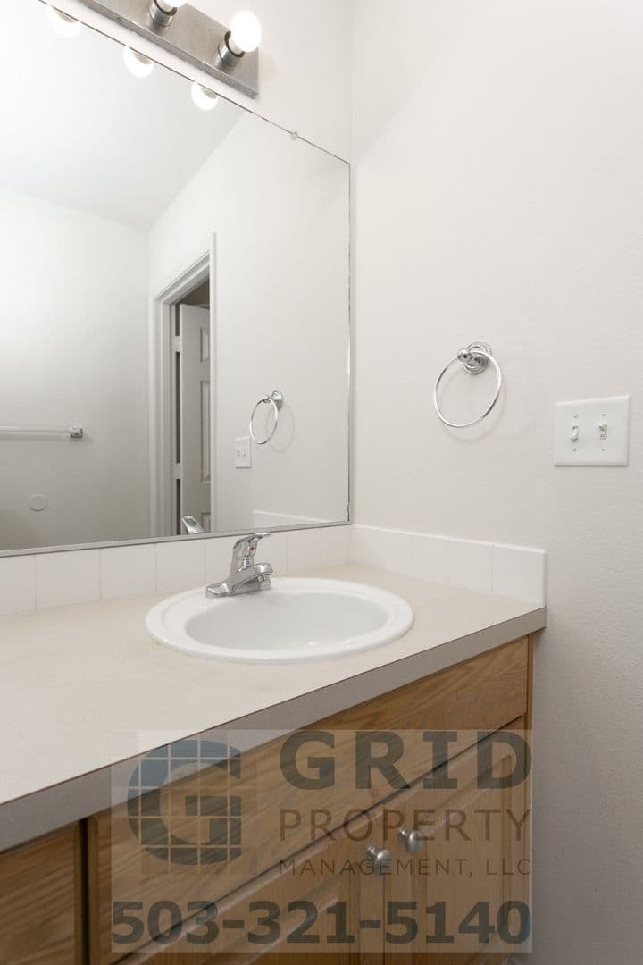 Portland Apartment: 9533-9539 N Berkeley Ave.