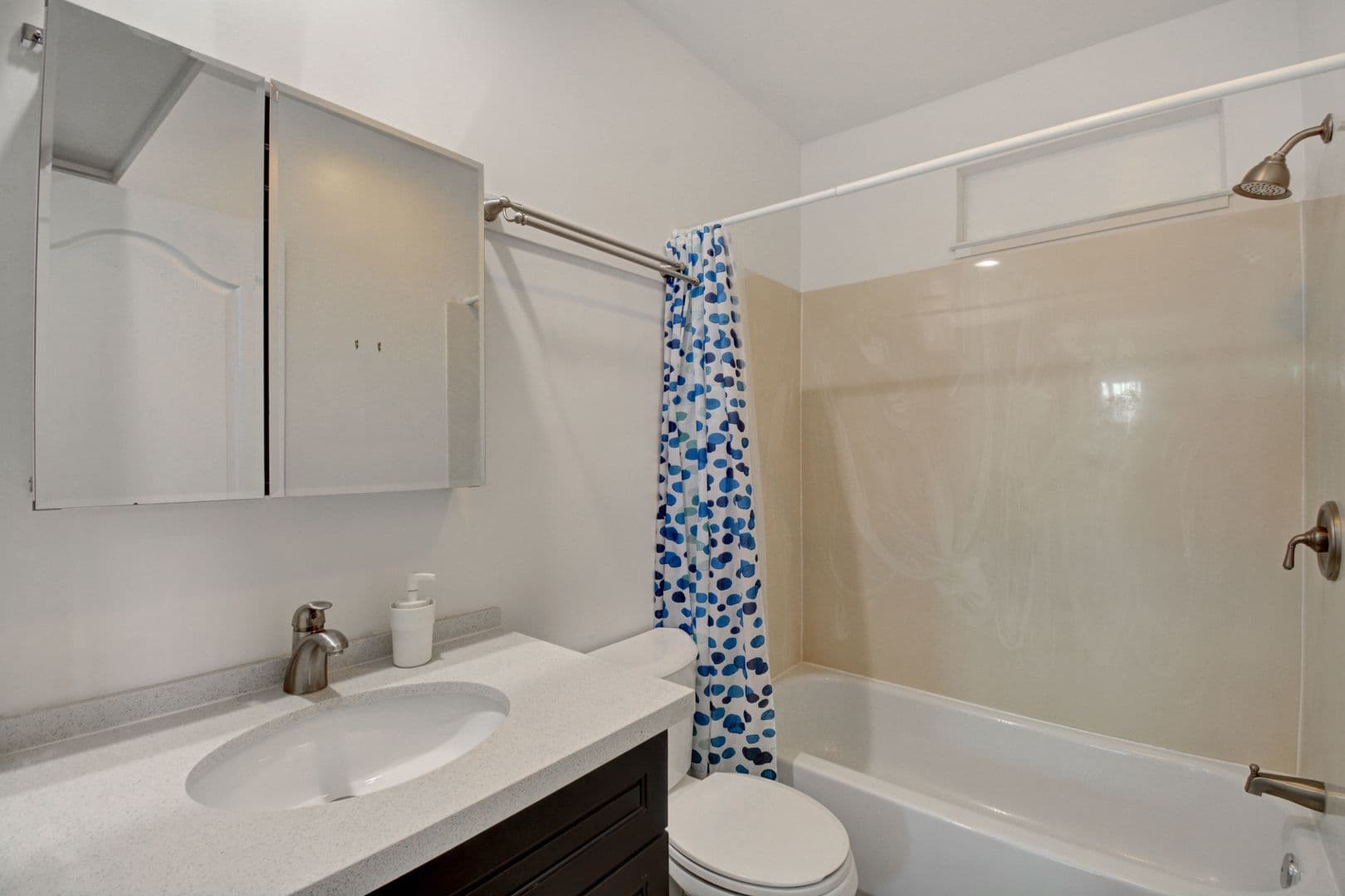 Oakland Apartment: 2775-2777 E.21st Street