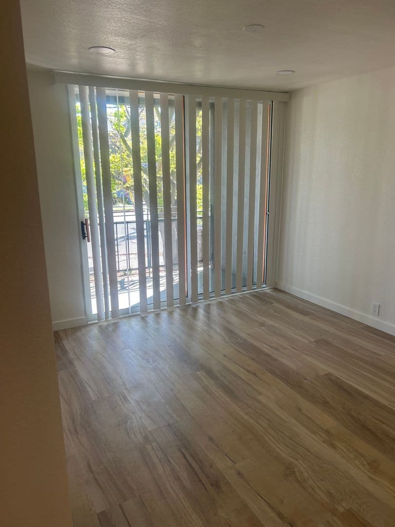 Berkeley Apartment: 1610 Milvia Street