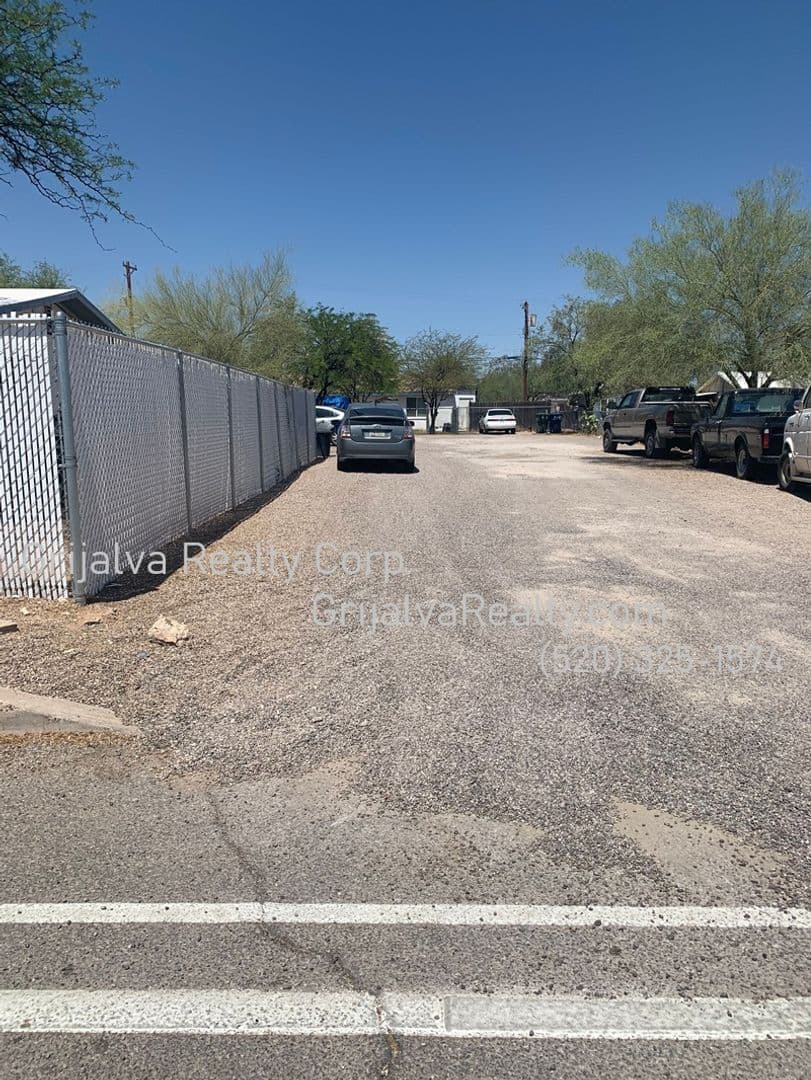 Tucson Apartment: 2137 N Belvedere Ave