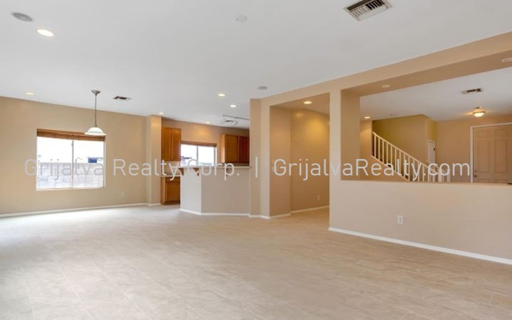 Tucson House: 548 W Tiger Shark Rd.