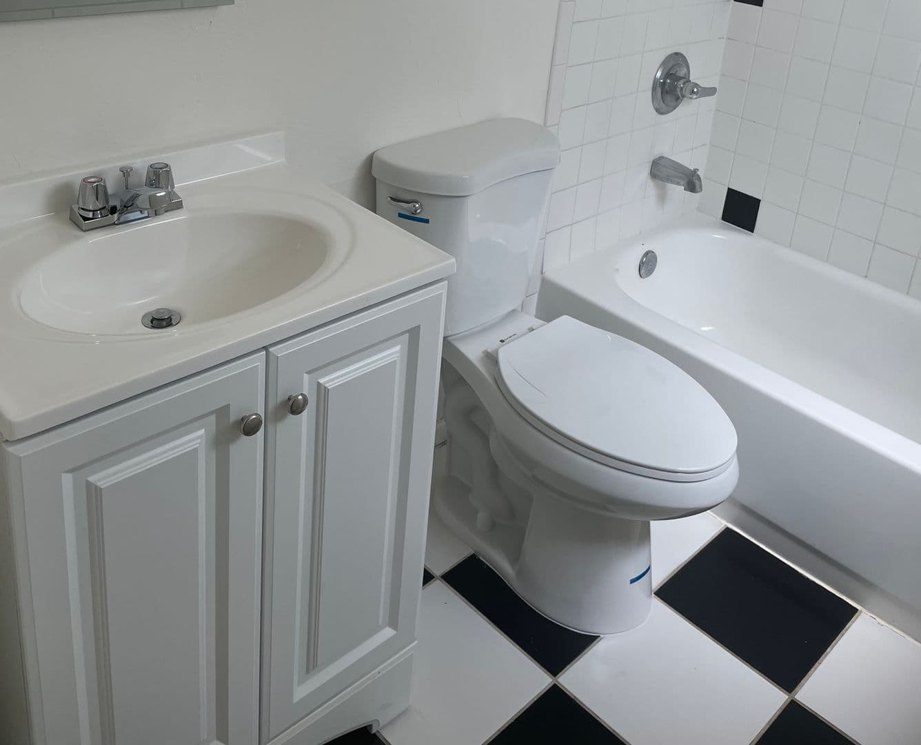 Tucson Apartment: 737 N. Alvernon Way