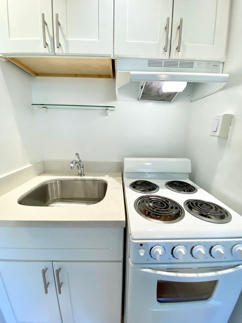 San Francisco Apartment: 711 Leavenworth St