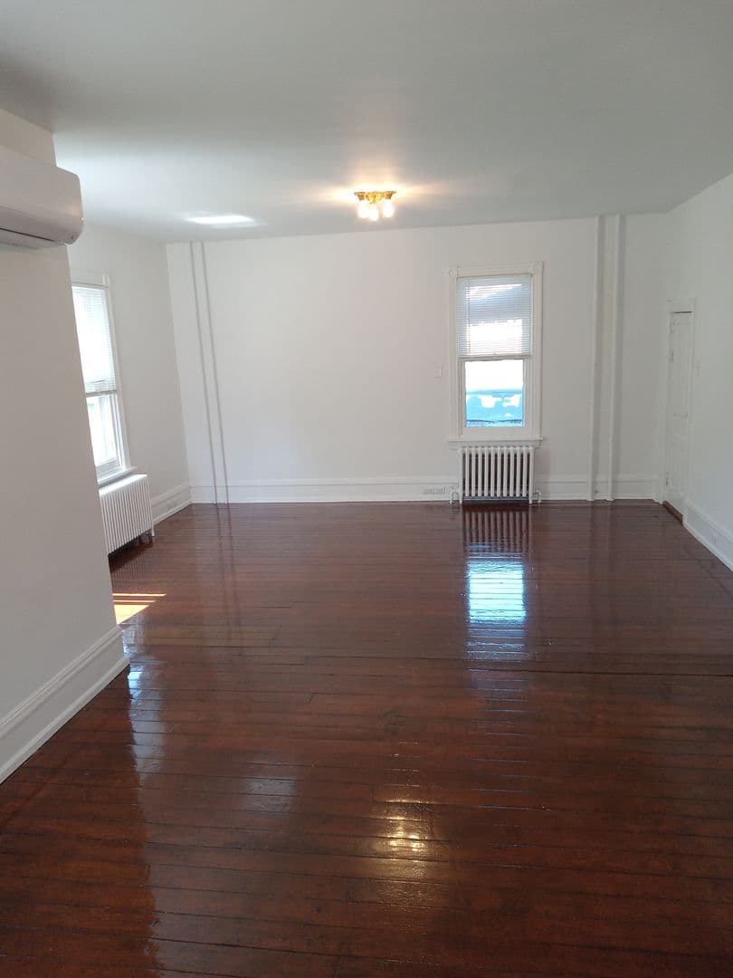 Lansdale House: 1000 South Broad Street