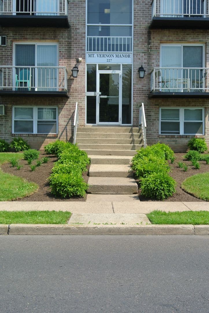 Lansdale Apartment: 227 South Line Street
