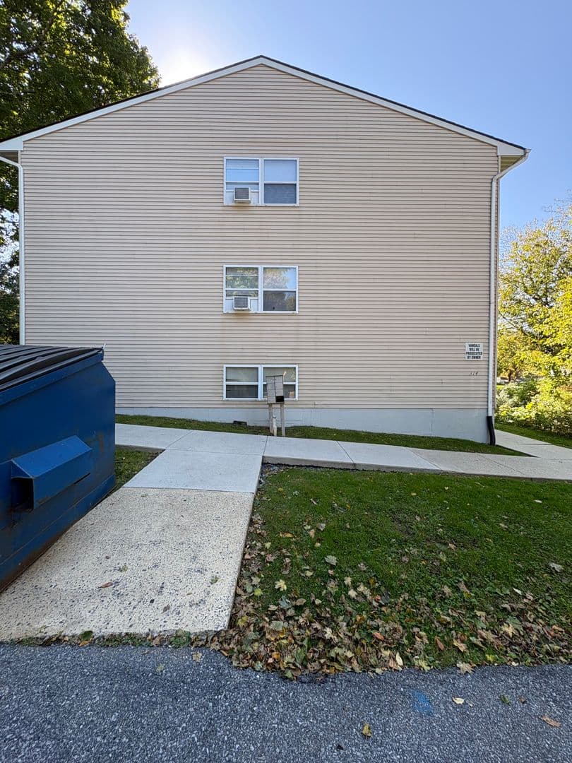Allentown Apartment: Broom Street