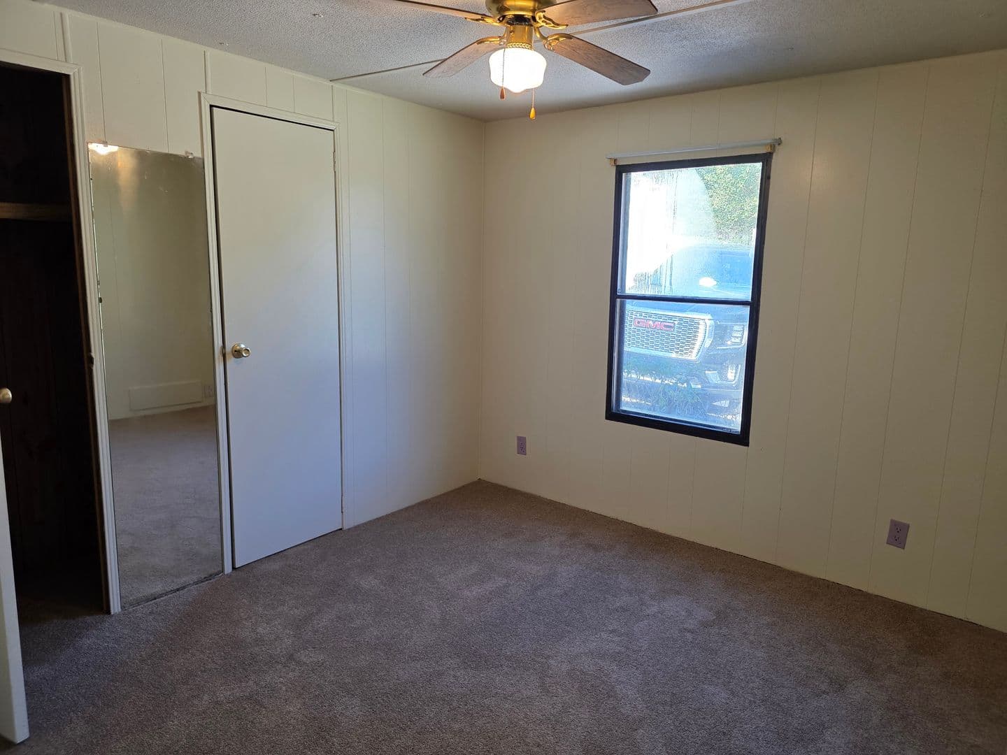 Mount Airy Apartment: Gin Blossom Trail