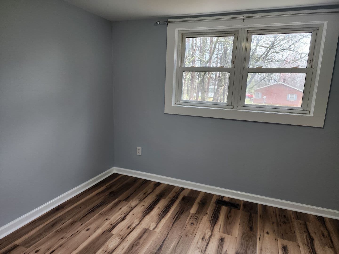 Mount Airy House: 203 Inman Rd