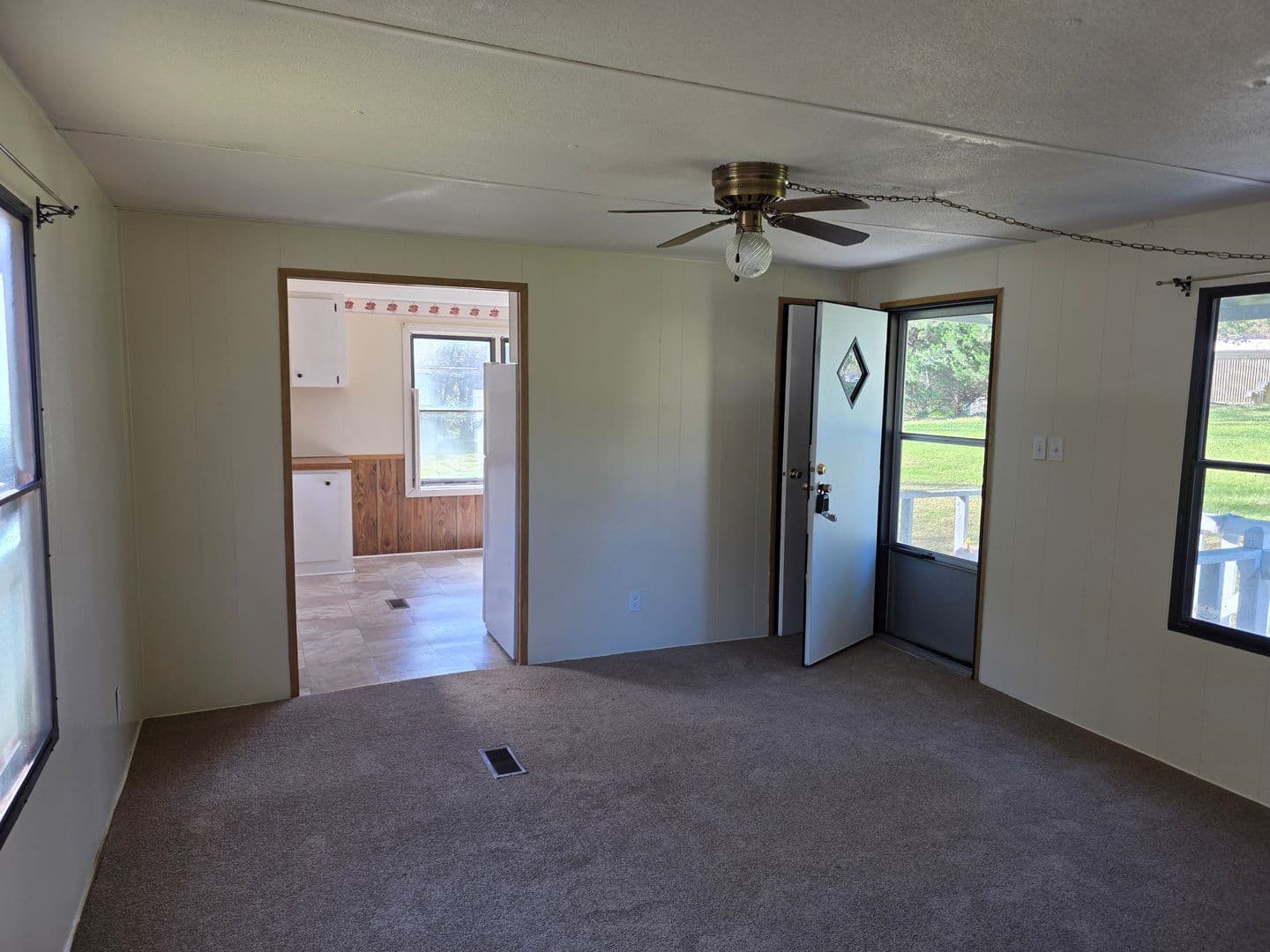 Mount Airy Apartment: Gin Blossom Trail