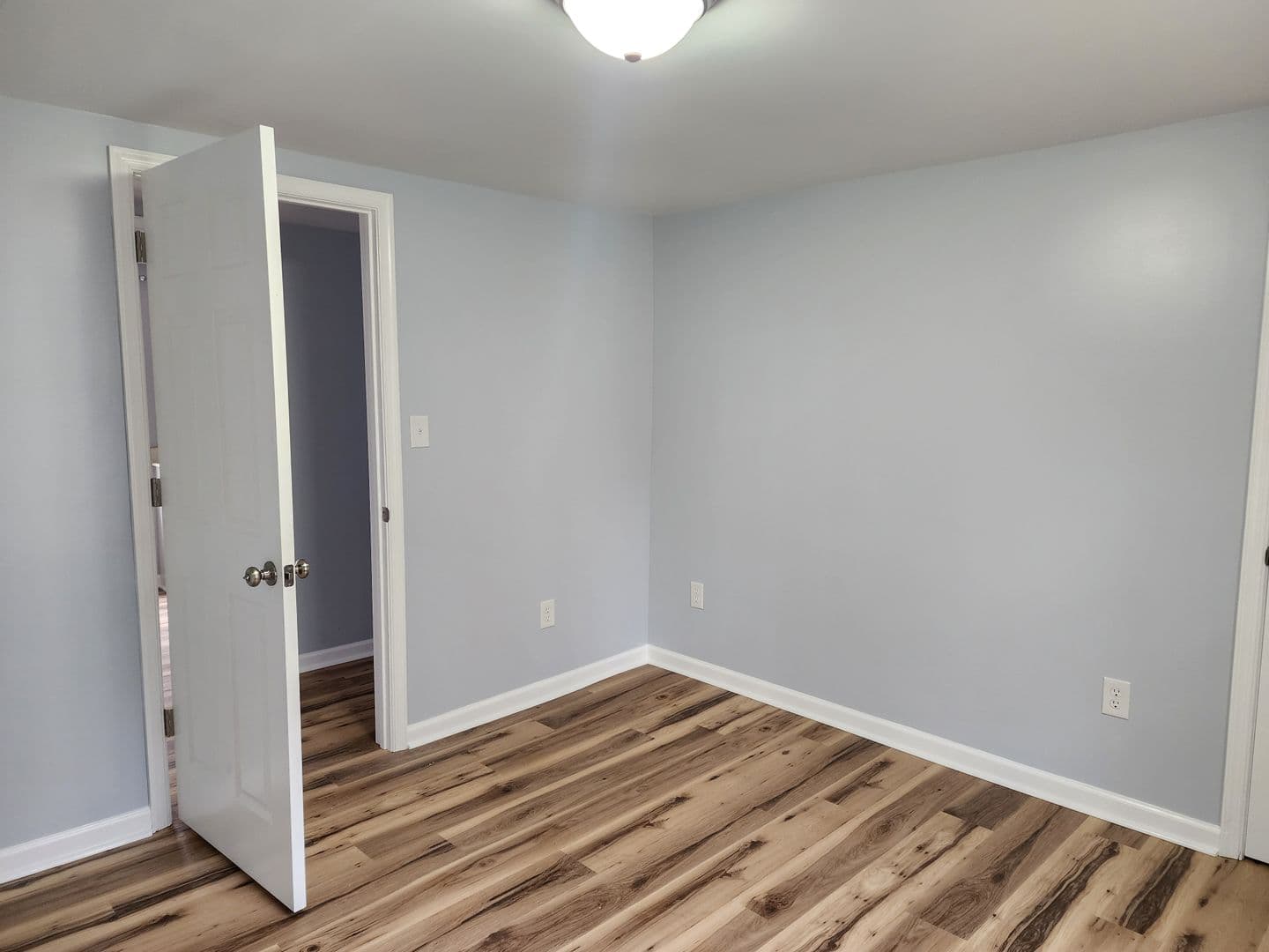 Mount Airy House: 203 Inman Rd