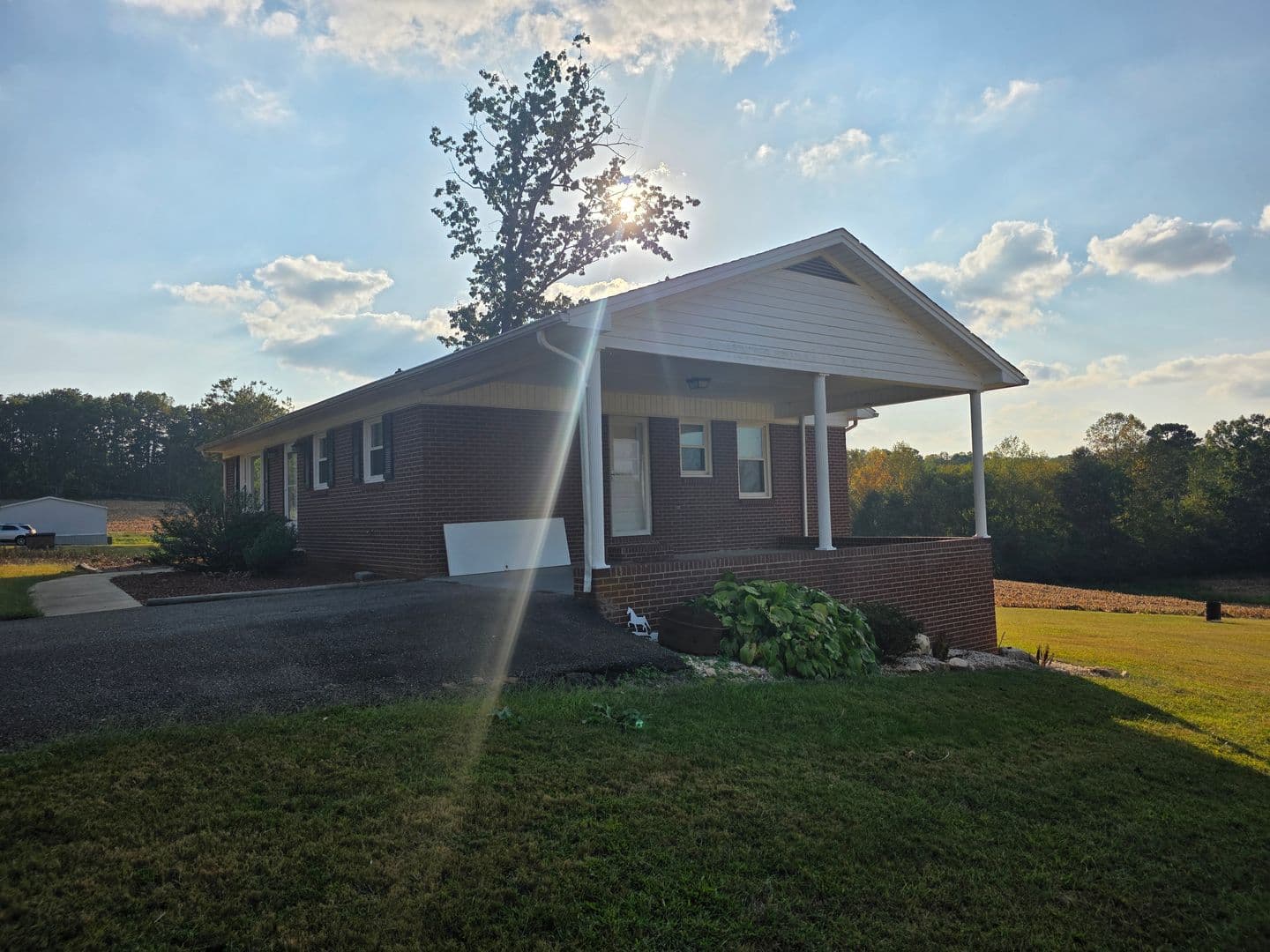 Siloam House: 3482 NC 268