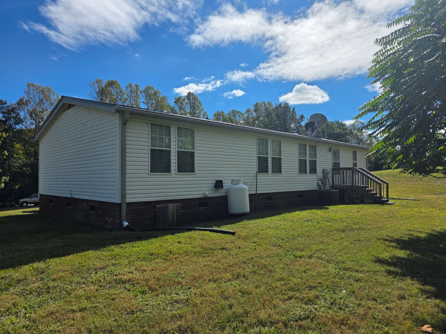 Claudville House: 158 Virginia Drive