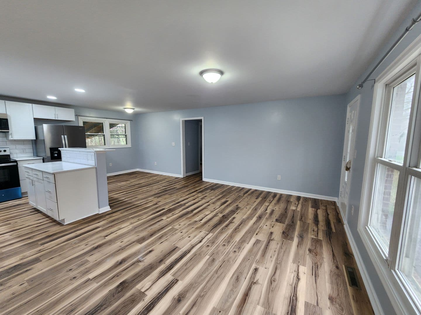 Mount Airy House: 203 Inman Rd