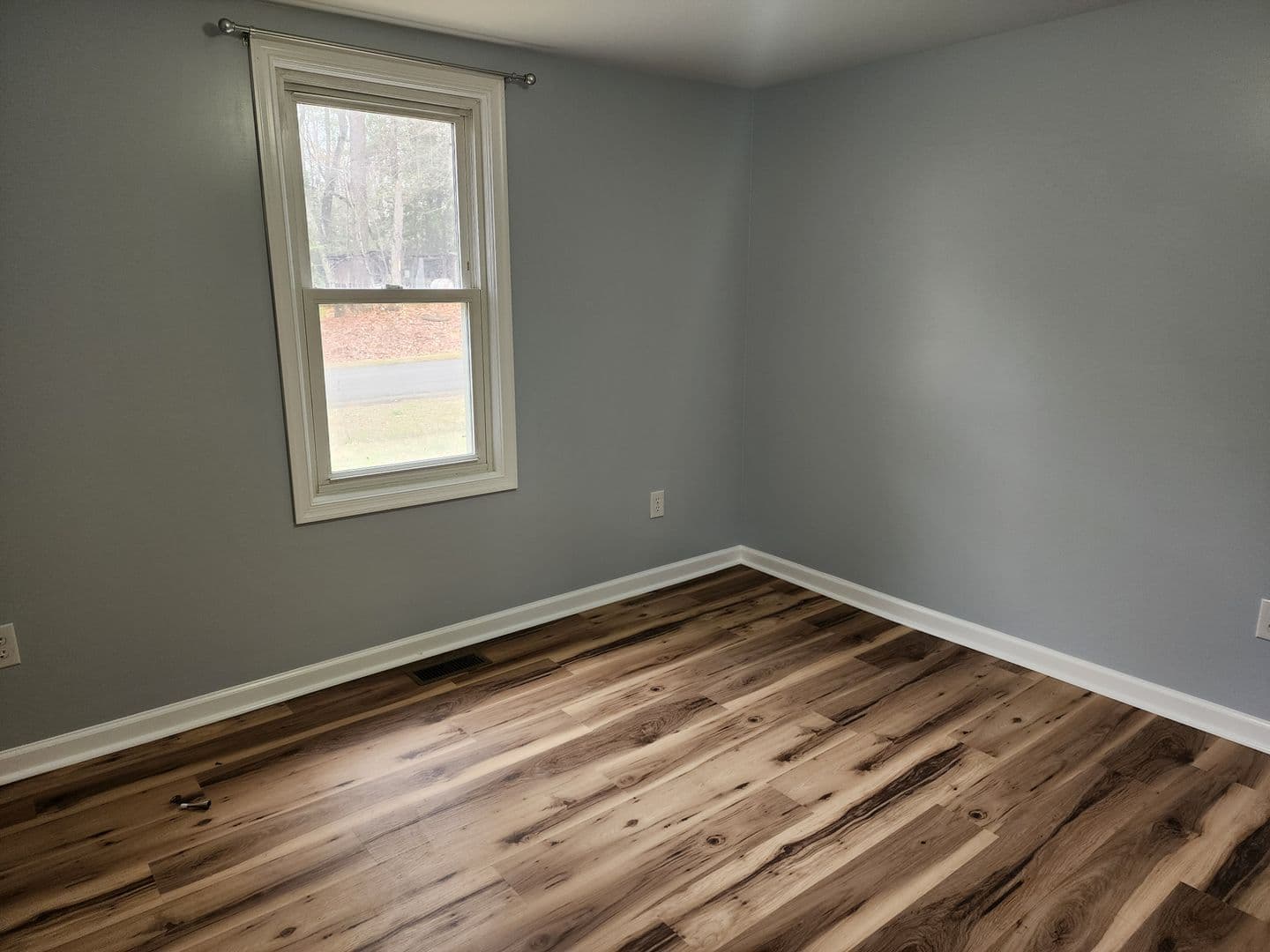 Mount Airy House: 203 Inman Rd