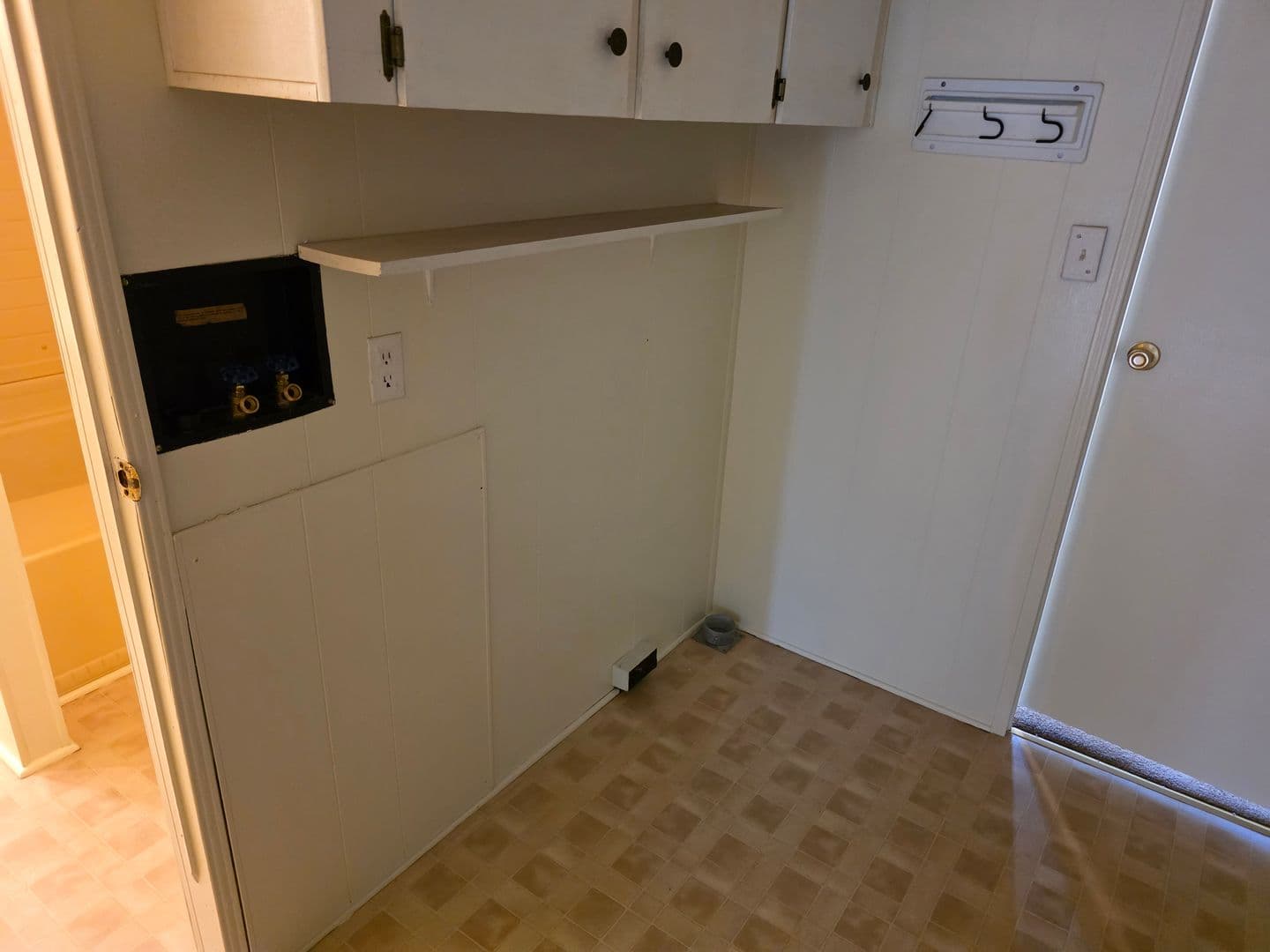 Mount Airy Apartment: Gin Blossom Trail