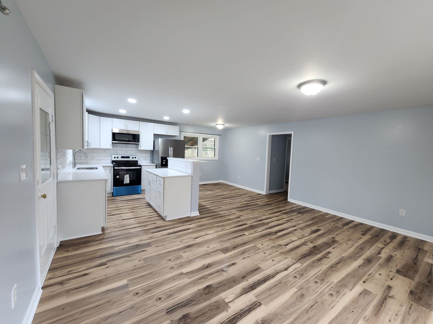 Mount Airy House: 203 Inman Rd