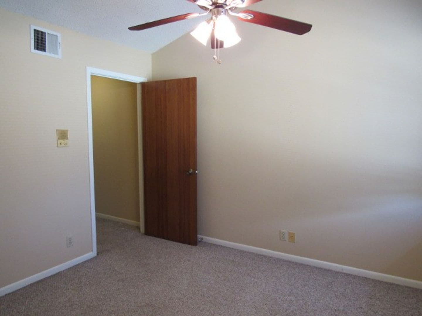 Corpus Christi House: 2725-B Santa Fe Street