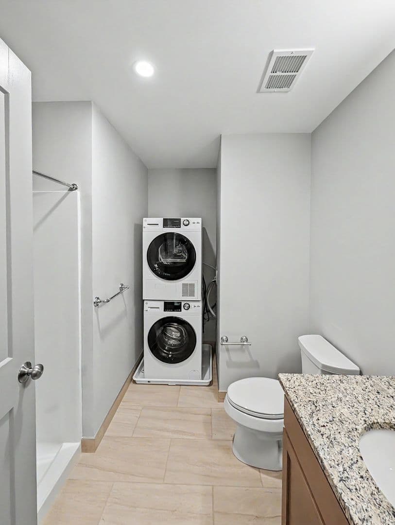 Worcester Apartment: 90 Grove Street