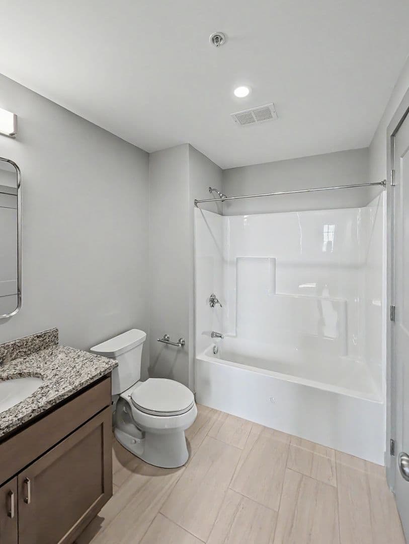 Worcester Apartment: 90 Grove Street