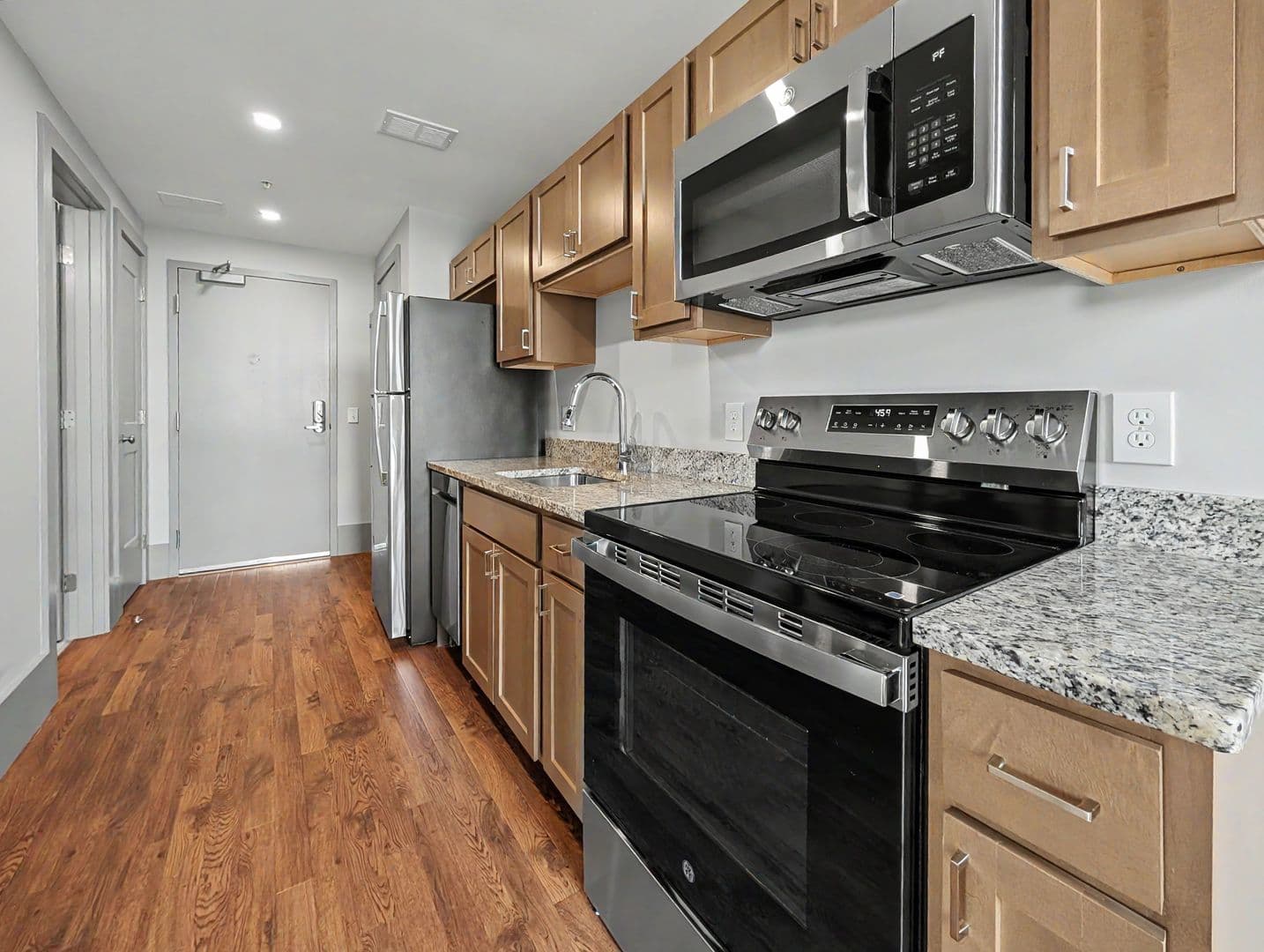 Worcester Apartment: 90 Grove Street