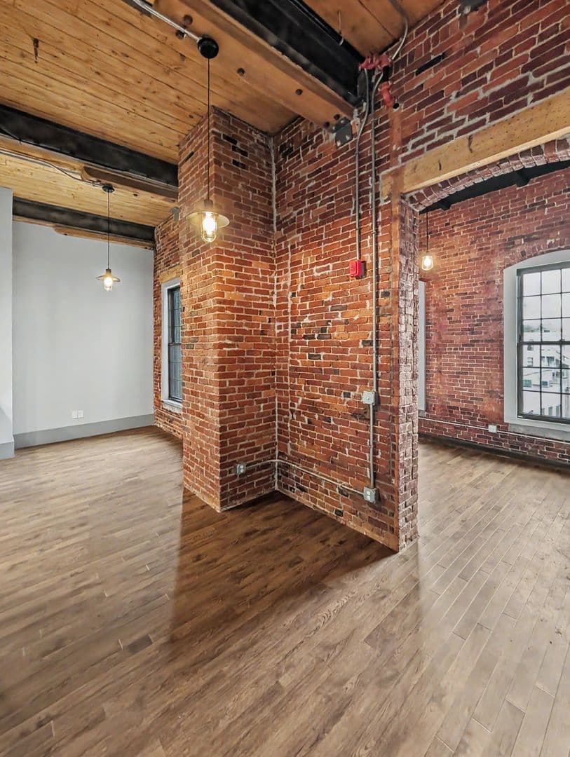 Worcester Apartment: 90 Grove Street