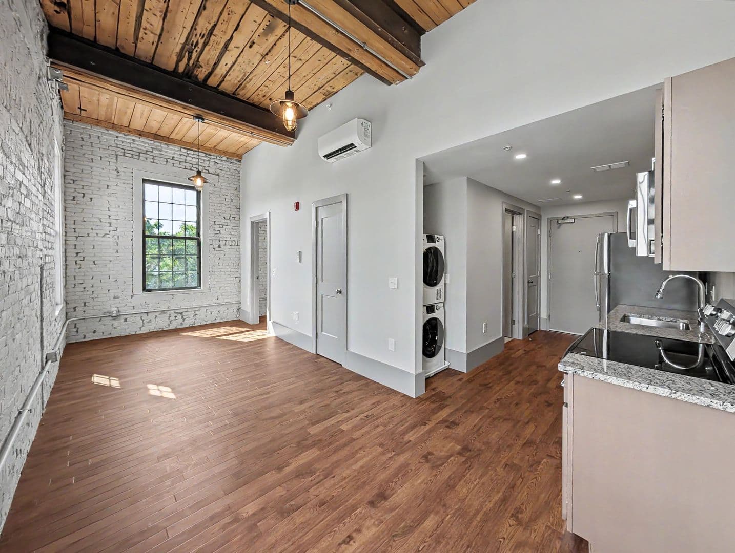 Worcester Apartment: 90 Grove Street