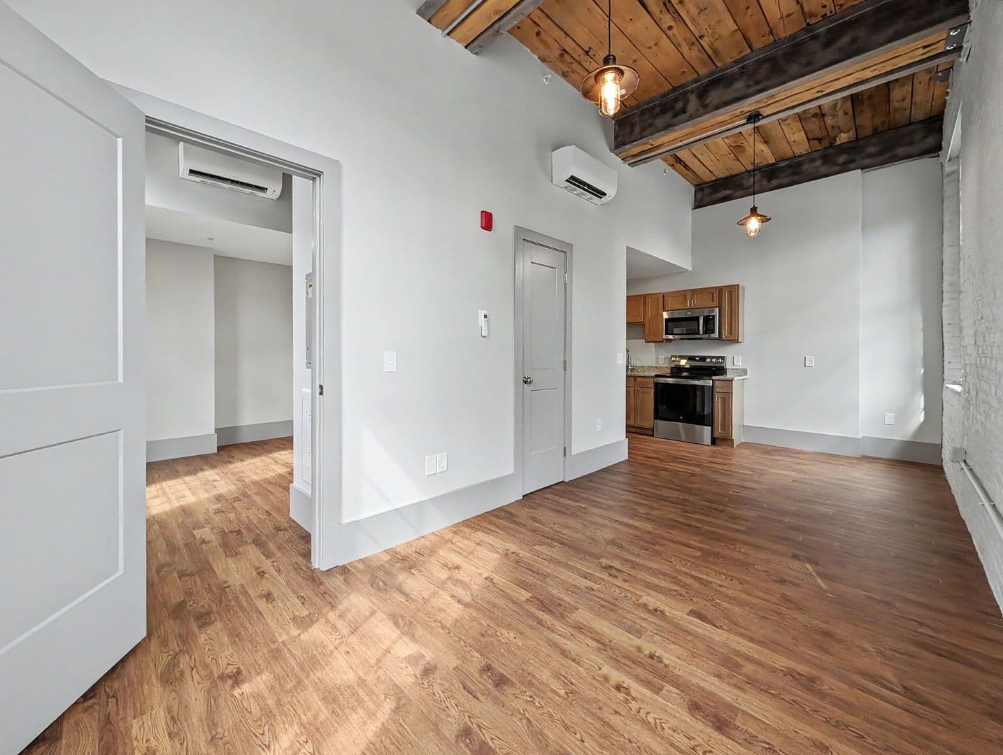 Worcester Apartment: 90 Grove Street
