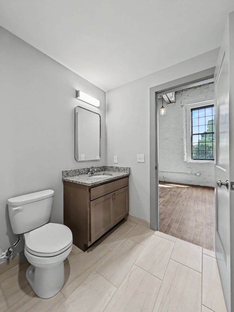 Worcester Apartment: 90 Grove Street