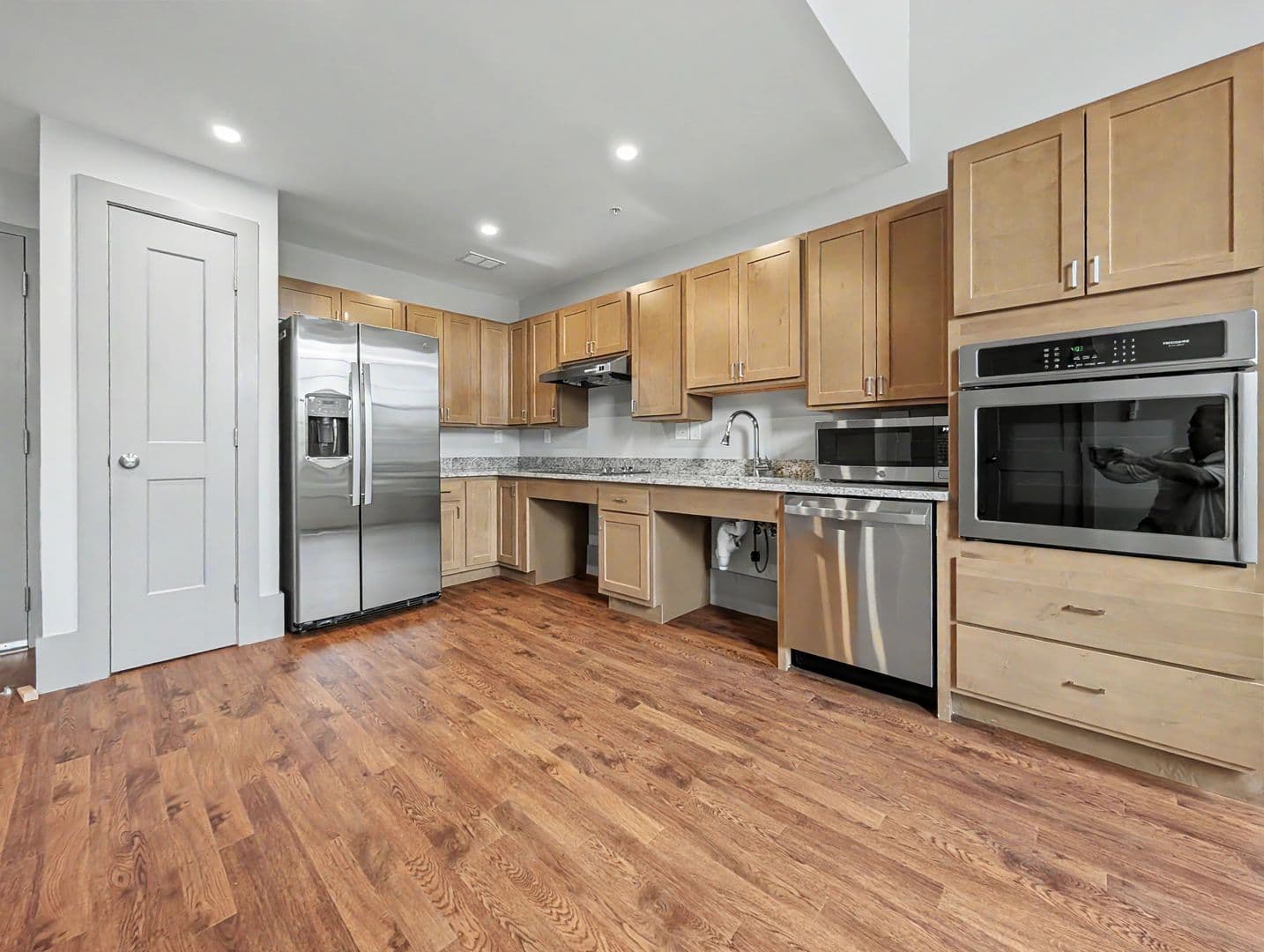 Worcester Apartment: 90 Grove Street