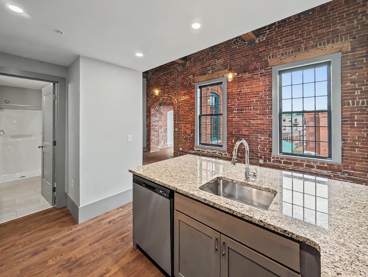 Worcester Apartment: 90 Grove Street