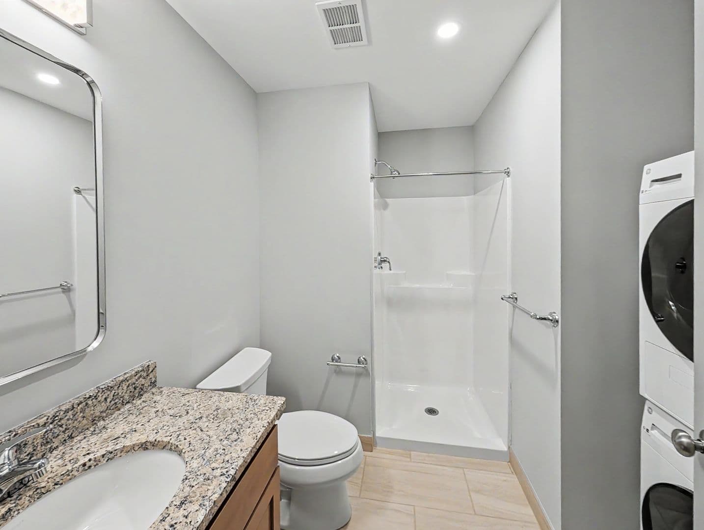 Worcester Apartment: 90 Grove Street