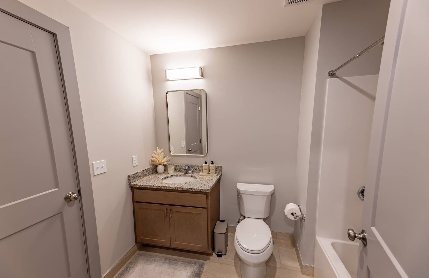Worcester Apartment: 90 Grove Street